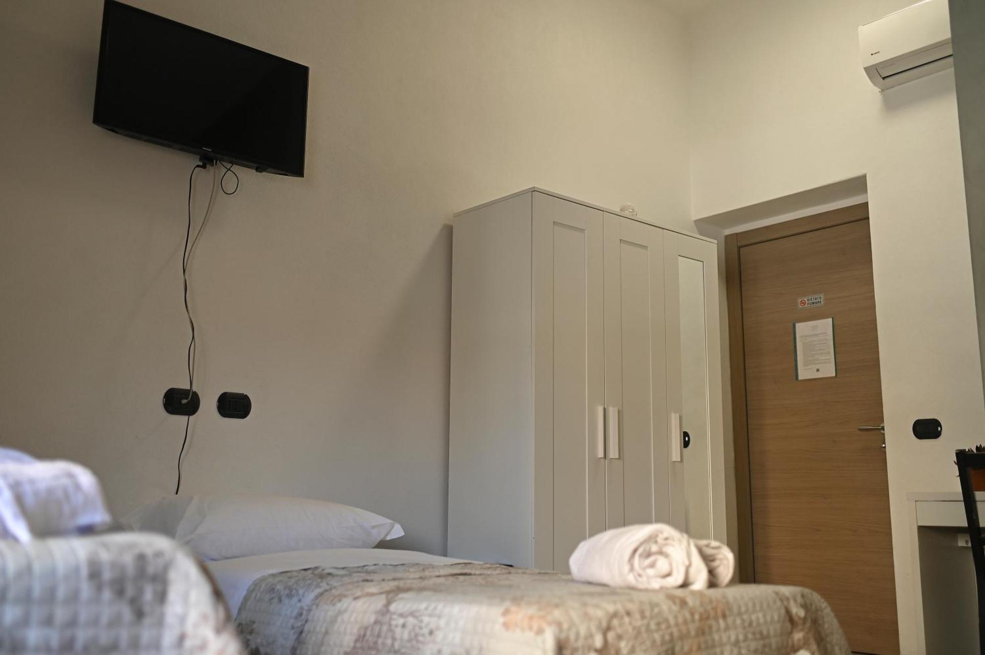 La Gloria Rho Private Rooms Only Exterior foto